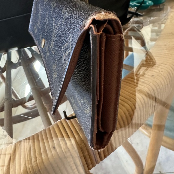 Louis Vuitton Monogram Porte Tresor International Trifold Long Wallet - Picture 15 of 15